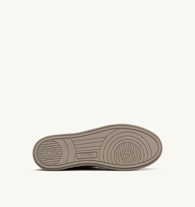 MEDALIST LOW SNEAKERS IN LONDON FOG NUBUCK LEATHER AND SUEDE