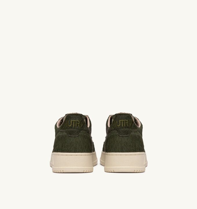 MEDALIST LOW SNEAKERS IN MILITARY GREEN PONY HAIR EFFECT