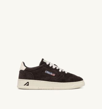 MEDALIST LOW SNEAKERS IN MOKA AND OFF WHITE SUEDE