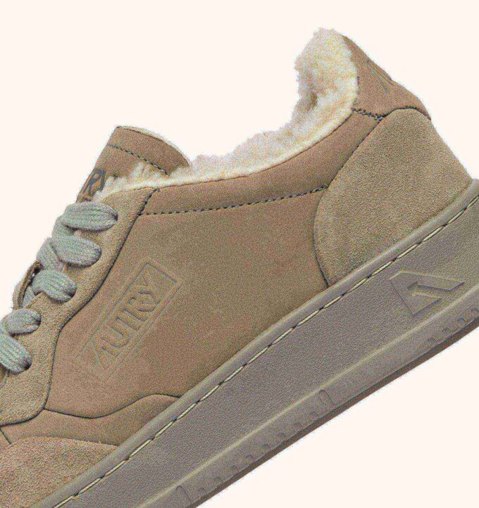 MEDALIST LOW SNEAKERS IN NUBUCK LEATHER SUEDE AND SHEARLING COLOR LONDON FOG