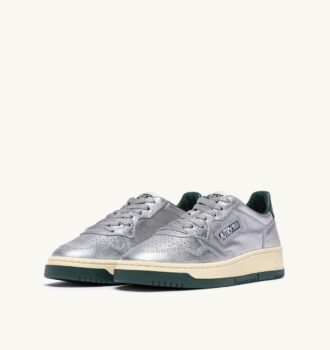 MEDALIST LOW SNEAKERS IN SILVER AND BOTTLE METALIZED LEATHER