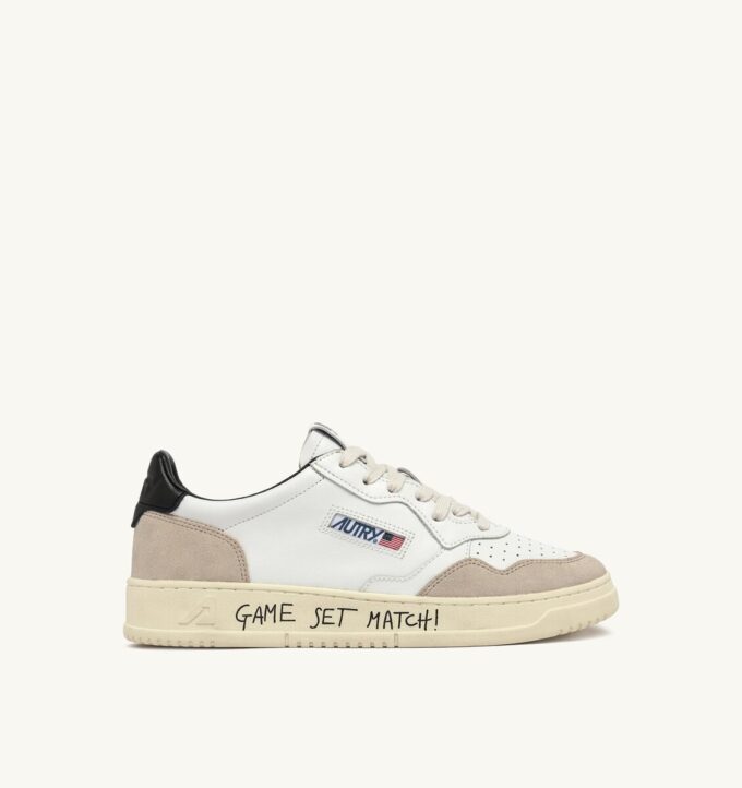 MEDALIST LOW SNEAKERS IN WHITE AND BLACK LEATHER AND SUEDE WITH LETTERING MEDALIST LOW SNEAKERS IN WHITE AND BLACK LEATHER AND SUEDE WITH LETTERING