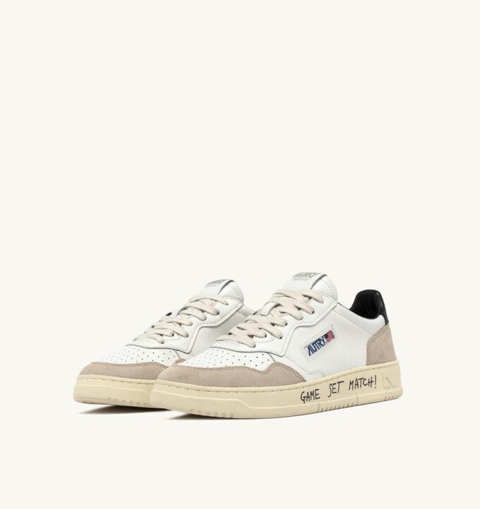 MEDALIST LOW SNEAKERS IN WHITE AND BLACK LEATHER AND SUEDE WITH LETTERING MEDALIST LOW SNEAKERS IN WHITE AND BLACK LEATHER AND SUEDE WITH LETTERING