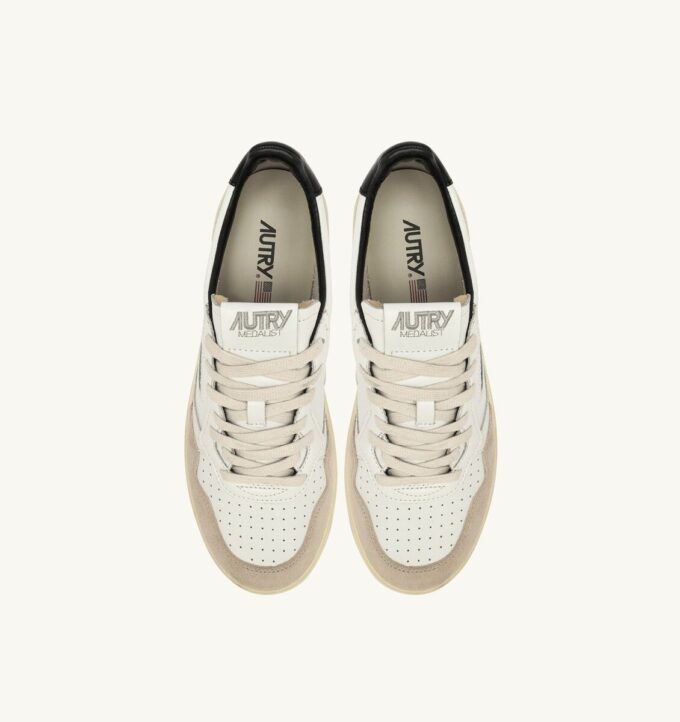 MEDALIST LOW SNEAKERS IN WHITE AND BLACK LEATHER AND SUEDE WITH LETTERING MEDALIST LOW SNEAKERS IN WHITE AND BLACK LEATHER AND SUEDE WITH LETTERING
