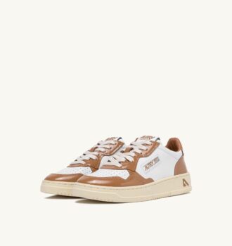 MEDALIST LOW SNEAKERS IN WHITE AND BROWN SUGAR LEATHER MEDALIST LOW SNEAKERS IN WHITE AND BROWN SUGAR LEATHER