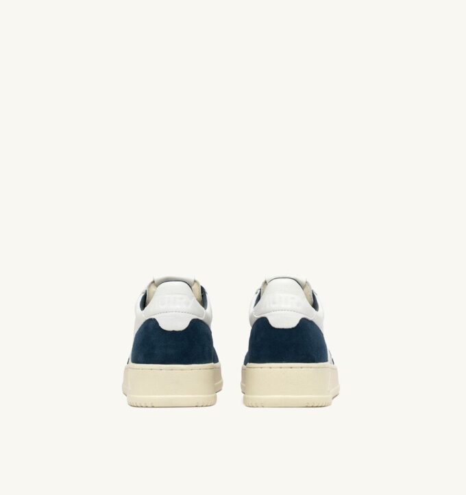 MEDALIST LOW SNEAKERS IN WHITE AND CAPRI LEATHER SUEDE MEDALIST LOW SNEAKERS IN WHITE AND CAPRI LEATHER SUEDE