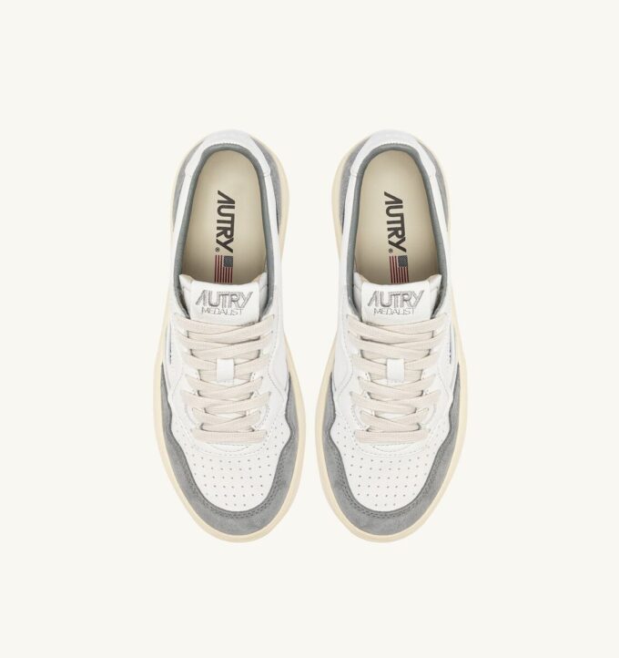 MEDALIST LOW SNEAKERS IN WHITE AND GRAY LEATHER AND SUEDE