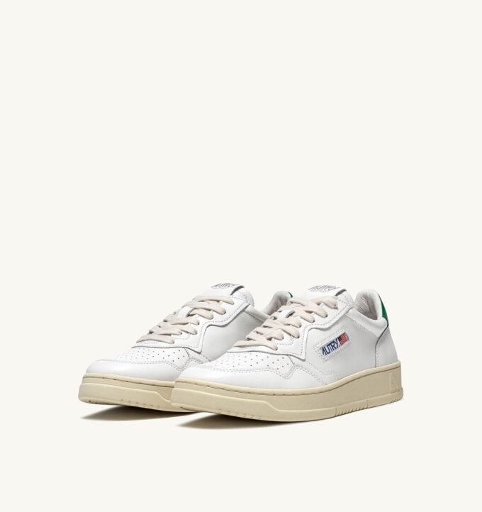 MEDALIST LOW SNEAKERS IN WHITE AND GREEN LEATHER