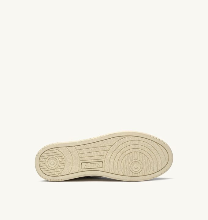 MEDALIST LOW SNEAKERS IN WHITE AND GREEN LEATHER