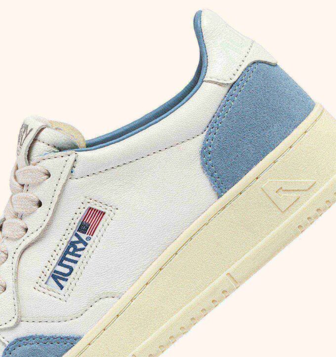 MEDALIST LOW SNEAKERS IN WHITE AND LIGHT BLUE LEATHER AND SUEDE