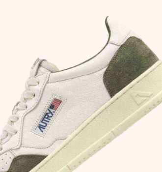 MEDALIST LOW SNEAKERS IN WHITE AND MILITARY LEATHER SUEDE