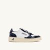 MEDALIST LOW SNEAKERS IN WHITE AND NIGHT BLUE LEATHER
