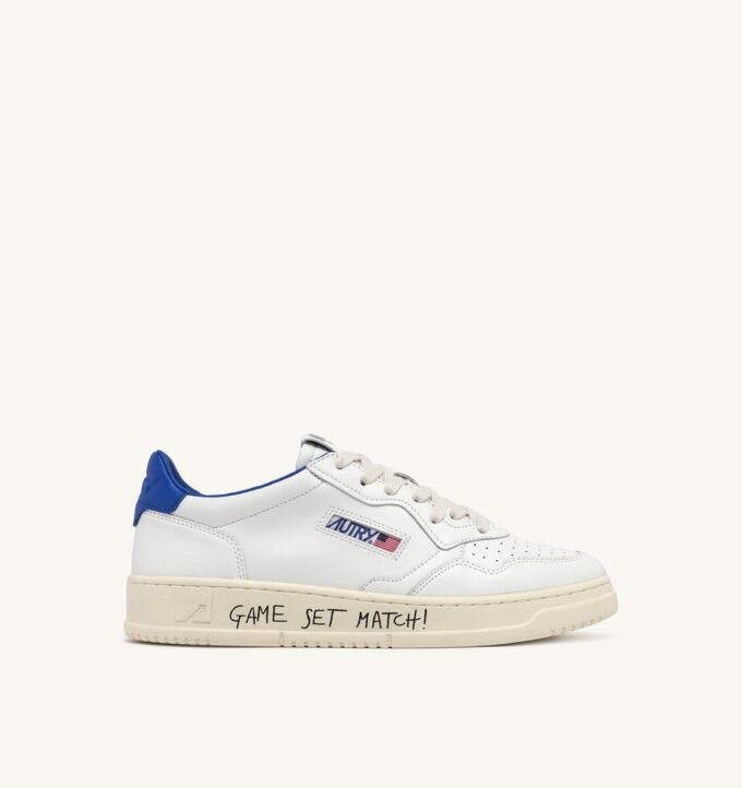 MEDALIST LOW SNEAKERS IN WHITE AND PALACE BLUE LEATHER WITH LETTERING