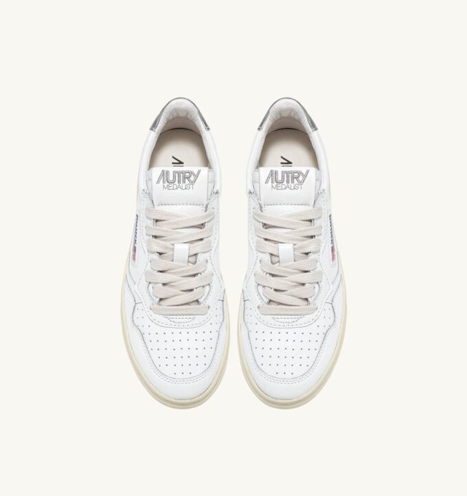 MEDALIST LOW SNEAKERS IN WHITE AND SILVER LEATHER