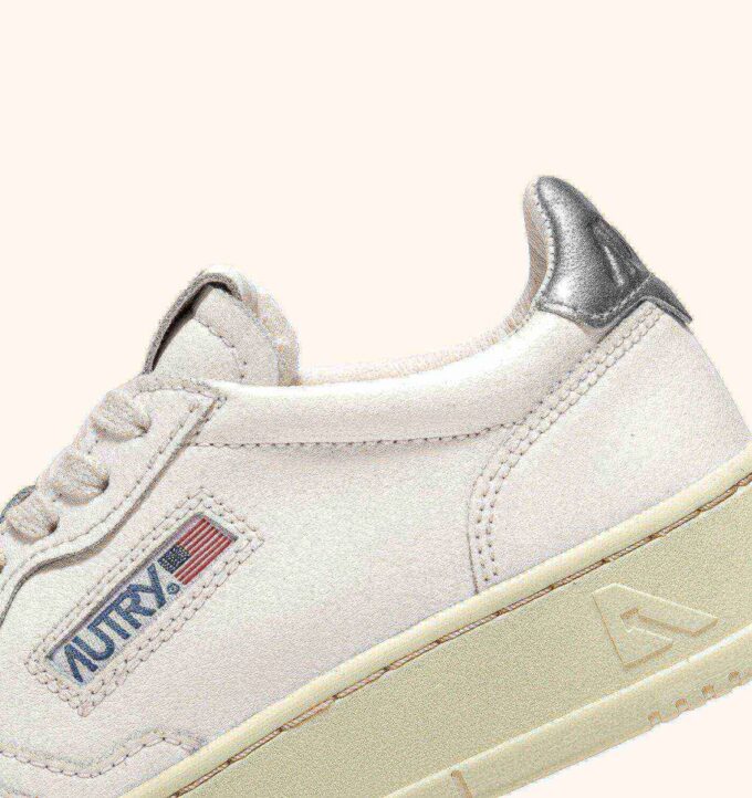 MEDALIST LOW SNEAKERS IN WHITE AND SILVER LEATHER
