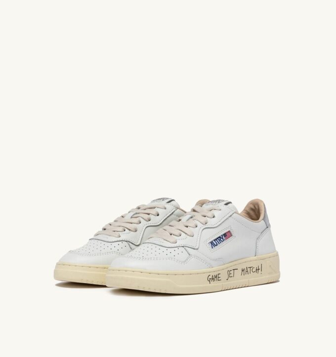 MEDALIST LOW SNEAKERS IN WHITE AND SILVER LEATHER WITH LETTERING