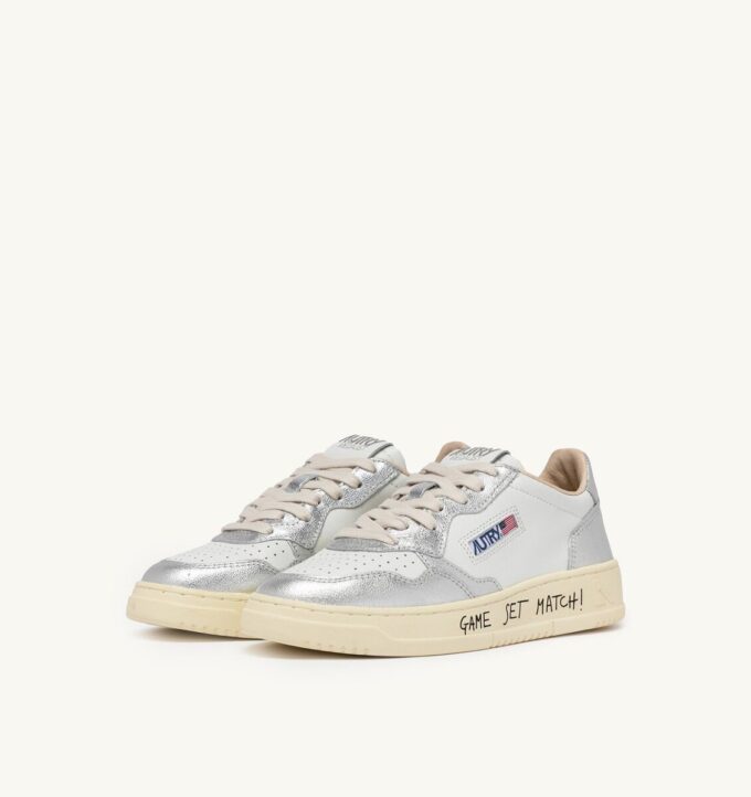 MEDALIST LOW SNEAKERS IN WHITE AND SILVER LEATHER WITH LETTERING