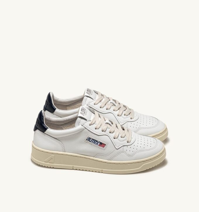 MEDALIST LOW SNEAKERS IN WHITE AND SPACE LEATHER