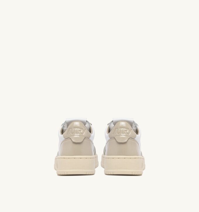 MEDALIST LOW SNEAKERS IN WHITE AND TIDAL FOAM LEATHER