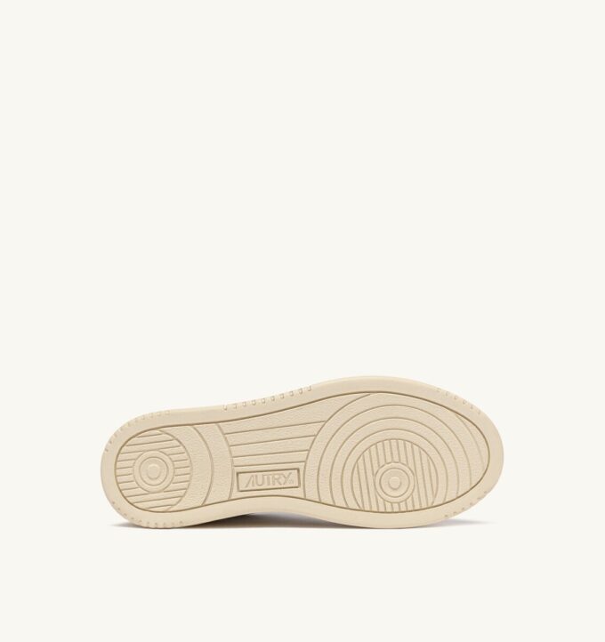 MEDALIST LOW SNEAKERS IN WHITE AND TIDAL FOAM LEATHER