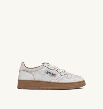 MEDALIST LOW SNEAKERS IN WHITE AND TOBACCO BROWN SCRAPED EFFECT SUEDE