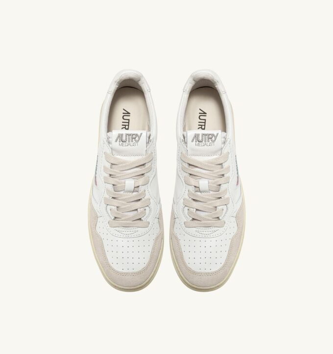 MEDALIST LOW SNEAKERS IN WHITE LEATHER AND BEIGE SUEDE