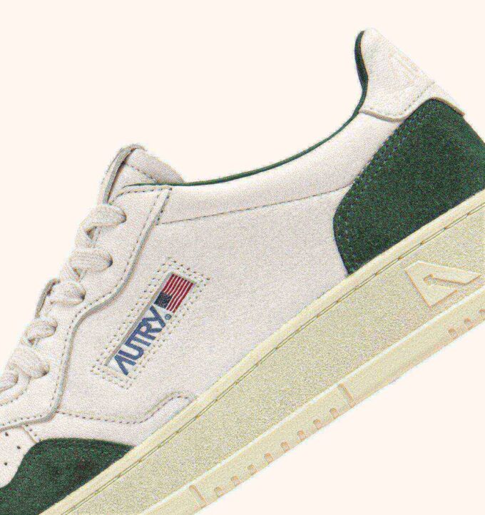 MEDALIST LOW SNEAKERS IN WHITE LEATHER AND BOTTLE GREEN SUEDE
