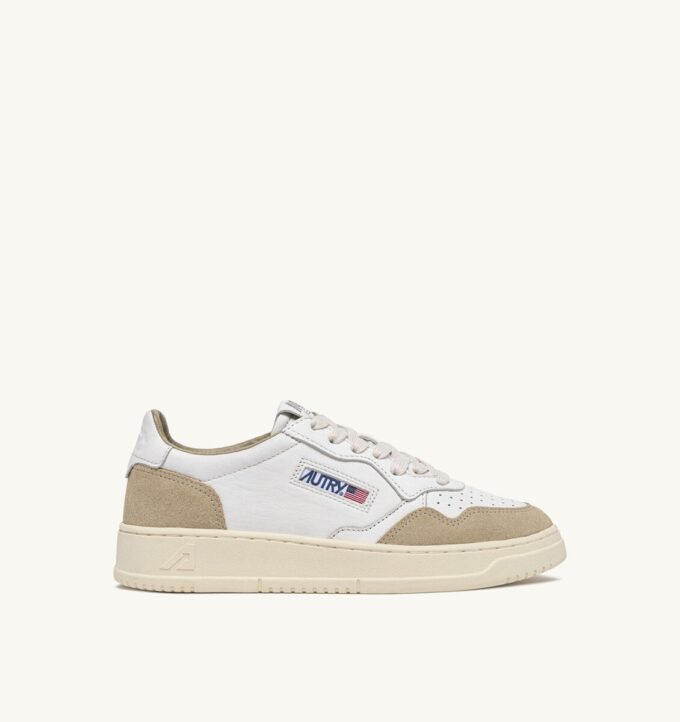 MEDALIST LOW SNEAKERS IN WHITE LEATHER AND SPONGE SUEDE