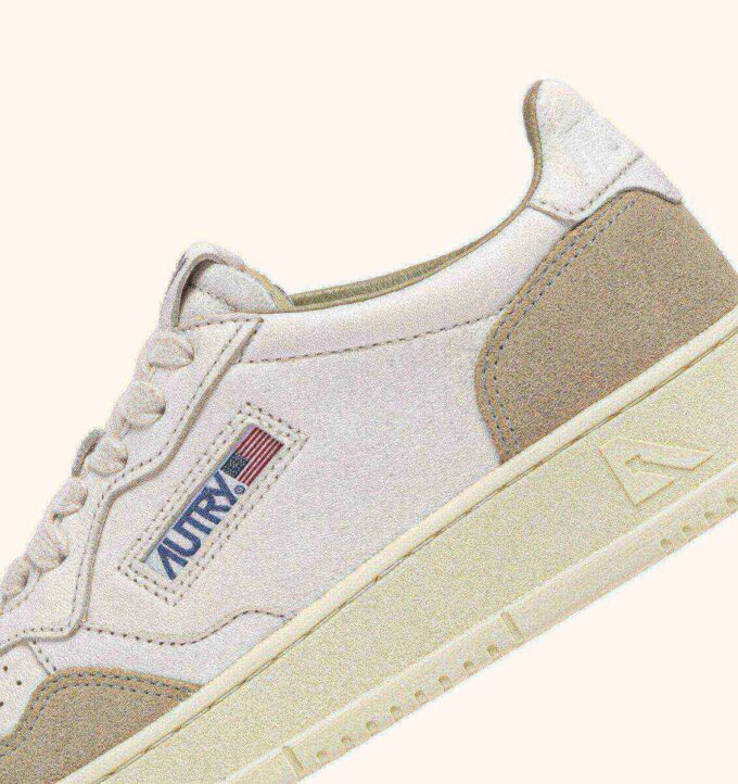 MEDALIST LOW SNEAKERS IN WHITE LEATHER AND SPONGE SUEDE
