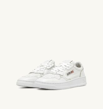 BASKET MEDALIST LOW EN CUIR DE CHEVRE BLANC STONE WASHED