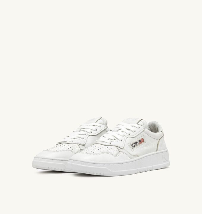 BASKET MEDALIST LOW EN CUIR DE CHEVRE BLANC STONE WASHED