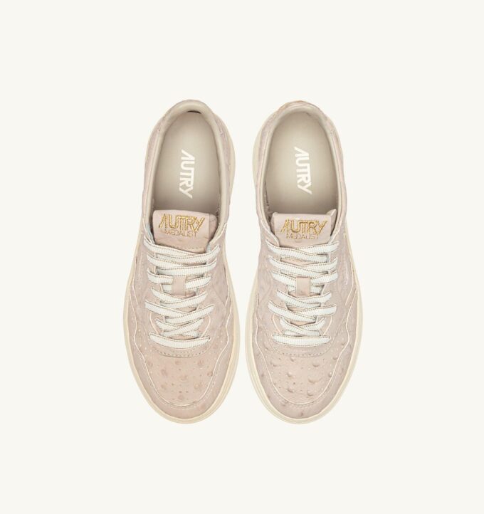 MEDALIST LOW SNEAKERS IN WOOD ASH LEATHER