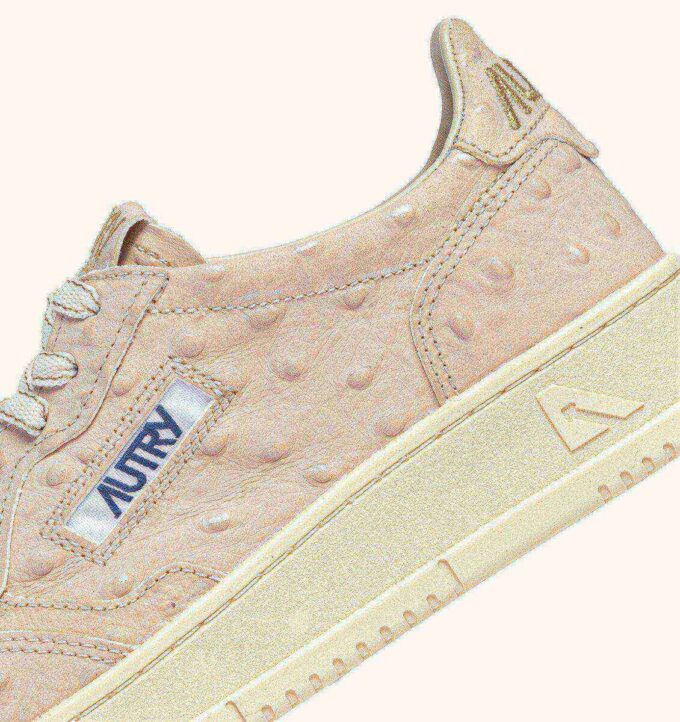 MEDALIST LOW SNEAKERS IN WOOD ASH LEATHER