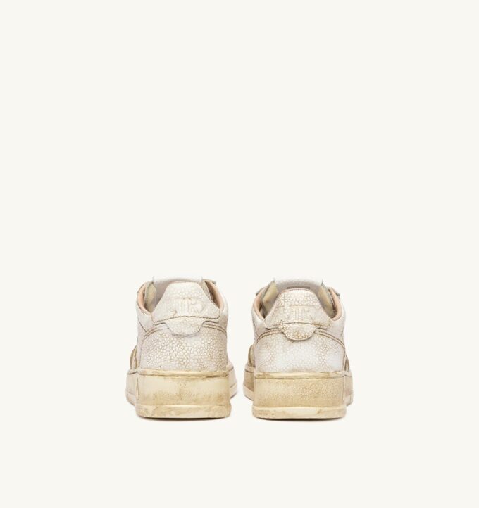 MEDALIST LOW SNEAKERS SUPER VINTAGE IN WHITE AND PLATINUM HAMMERED LEATHER