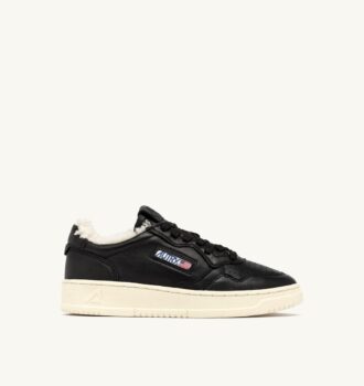 MEDALIST LOW SUPER SOFT SNEAKERS IN BLACK LEATHER