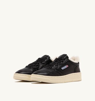 MEDALIST LOW SUPER SOFT SNEAKERS IN BLACK LEATHER