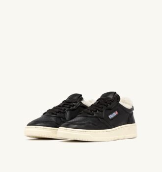 MEDALIST LOW SUPER SOFT SNEAKERS IN BLACK LEATHER