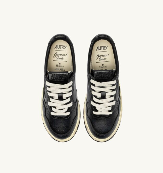 MEDALIST LOW SUPER VINTAGE ‘Autry x Maison MIHARA YASUHIRO General Scale.’ SNEAKERS IN BLACK LEATHER