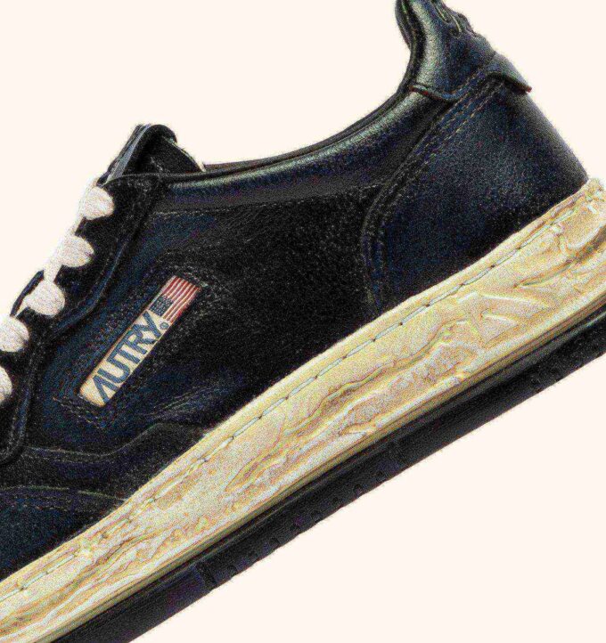 MEDALIST LOW SUPER VINTAGE ‘Autry x Maison MIHARA YASUHIRO General Scale.’ SNEAKERS IN BLACK LEATHER