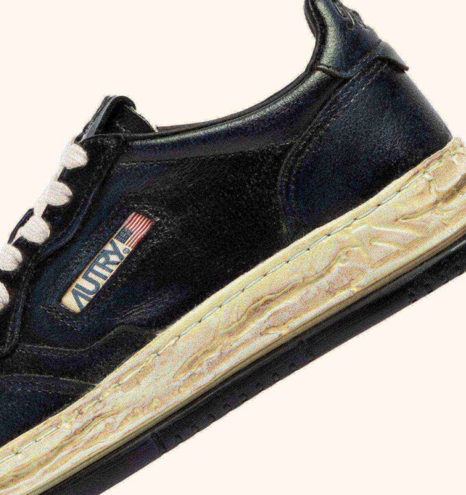 MEDALIST LOW SUPER VINTAGE ‘Autry x Maison MIHARA YASUHIRO General Scale.’ SNEAKERS IN BLACK LEATHER