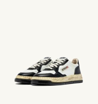 MEDALIST LOW SUPER VINTAGE ‘Autry x Maison MIHARA YASUHIRO General Scale.’ SNEAKERS IN WHITE AND BLACK LEATHER