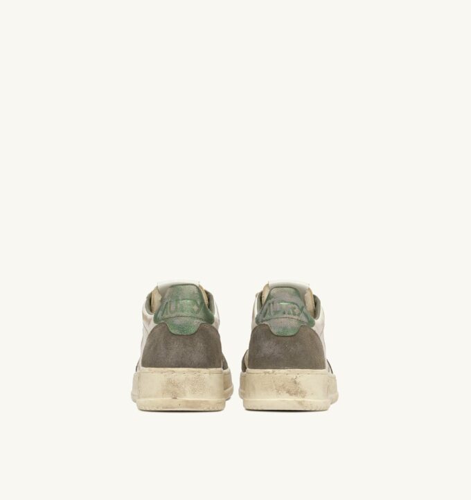 MEDALIST LOW SUPER VINTAGE SNEAKERS IN SAND LEATHER SUEDE