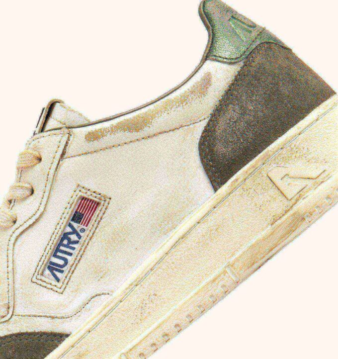 MEDALIST LOW SUPER VINTAGE SNEAKERS IN SAND LEATHER SUEDE