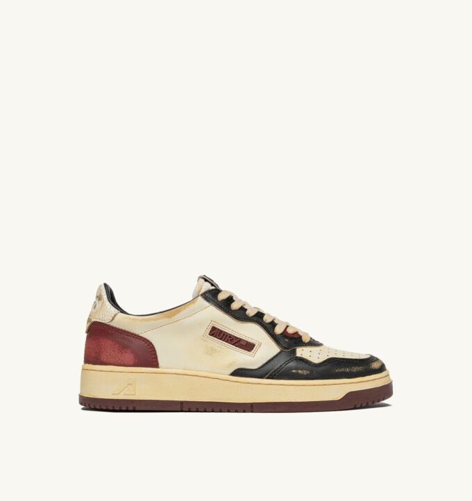 MEDALIST LOW SUPER VINTAGE SNEAKERS IN WHITE, BLACK AND SYRAH LEATHER