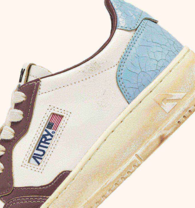 MEDALIST LOW SUPER VINTAGE SNEAKERS IN WHITE CELESTIAL BLUE AND TAUPE