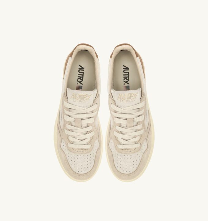MEDALIST LOW TRICOLOR SNEAKERS IN SAND AND CIGAR SUEDE