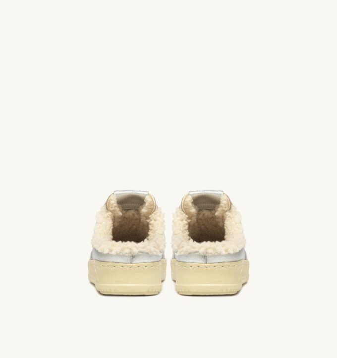 MEDALIST MULE SNEAKERS IN SILVER-TONE LEATHER AND SHEARLING