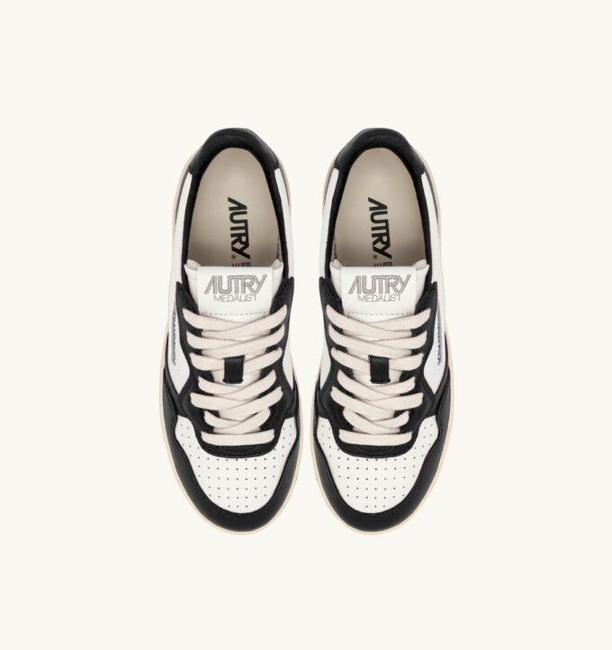 MEDALIST PLATFORM SNEAKERS IN WHITE AND BLACK LEATHER
