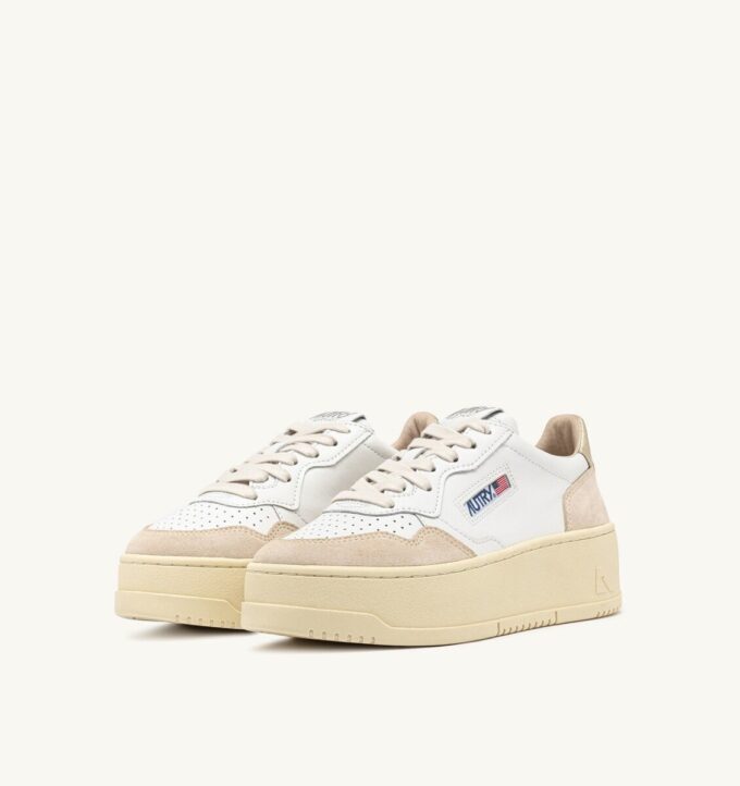 MEDALIST PLATFORM SNEAKERS IN WHITE AND PLATINUM SUEDE AND LEATHER