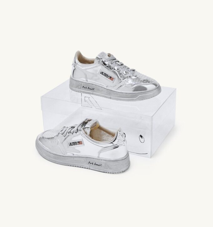 MEN’S ‘ROB PRUITT’ MIRROR-FINISH MEDALIST LOW SNEAKERS MEN’S ‘ROB PRUITT’ MIRROR-FINISH MEDALIST LOW SNEAKERS